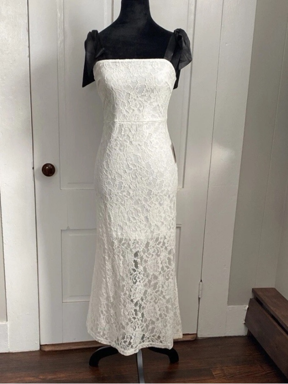 Lulus NWT White Floral Lace Maxi Dress Bridal Wedding